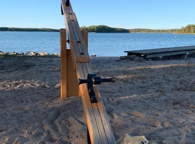 Vitteludd Seaside Houtskaer *