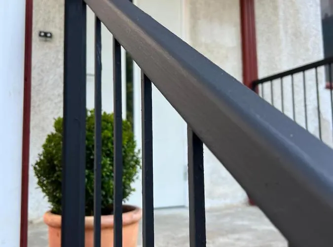 Vitteludd Seaside Houtskaer *